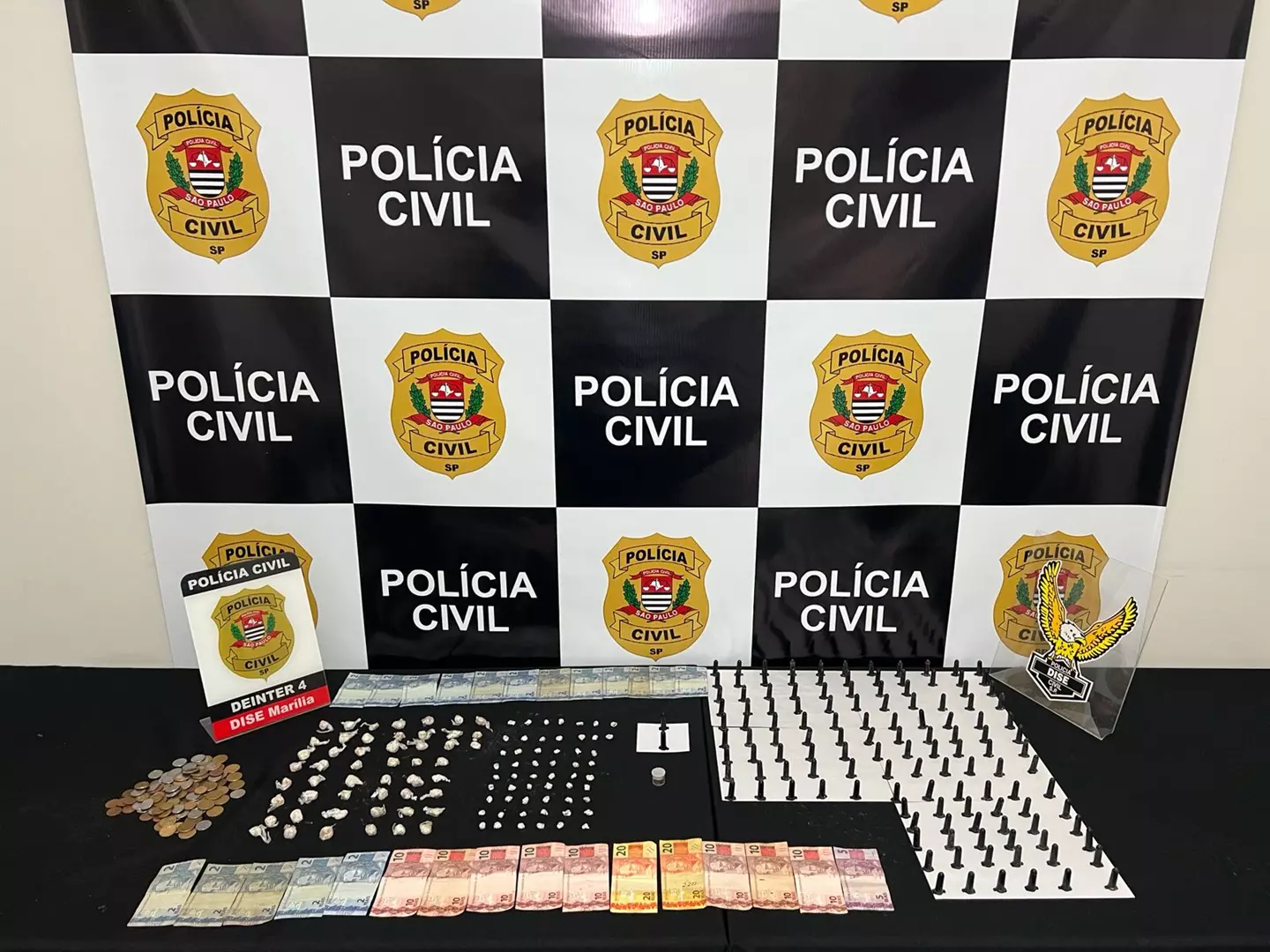 Ação em favela de Marília surpreende adolescentes atuando no tráfico de drogas